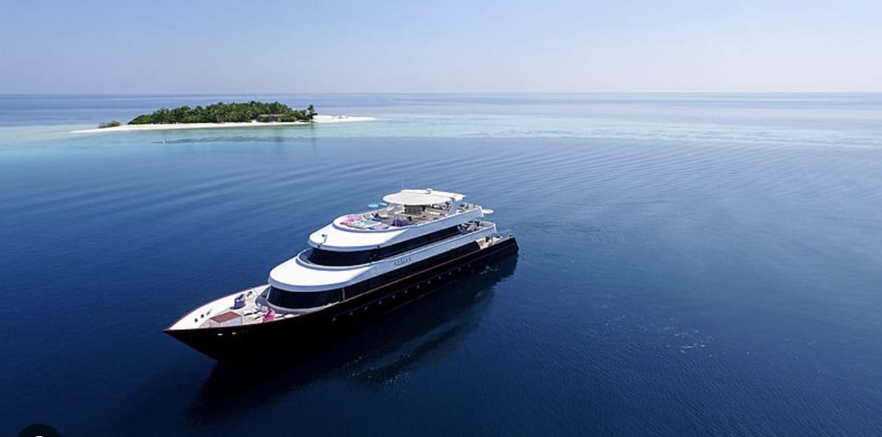 superyacht in maldives